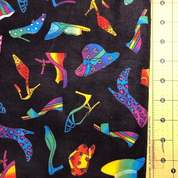 🛒 $13 Flannel Fabric - 2 1/2 yards Shoes Fashion Quilt Craft - Picture 2 of 2